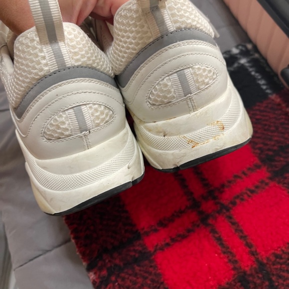 Authentic Dior b22 sneaker - Picture 4 of 7